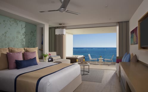 Preferred Club Junior Suite Ocean Front King